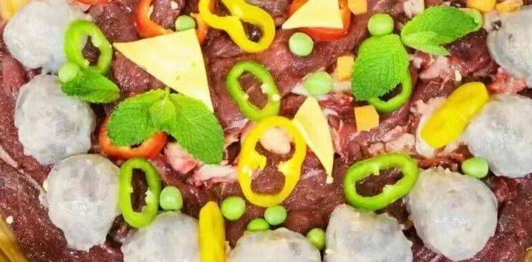 上演“高端”对“低价”的降维打击pg电子免费模拟器火锅食材市场正